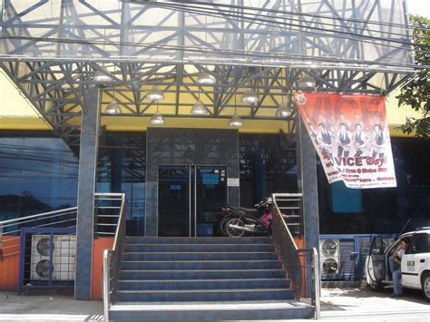comedy bar in manila|laffline comedy bar entrance fee.
